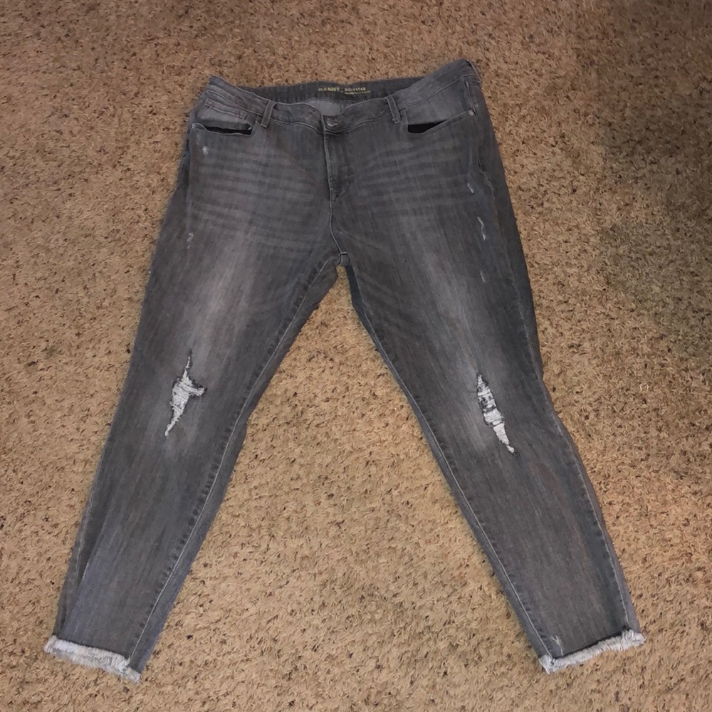 NEVER WORN🔥Women’s Old navy RockstarMidrise Jeans